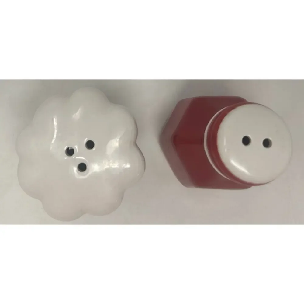 Ketchup & Chef Top Hat Salt and‎ Pepper Shakers Red White Black